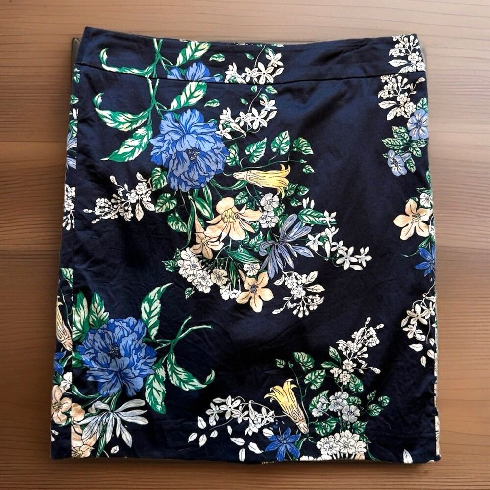 Ann Taylor Straight Pencil Skirt Womens 10P Petite Floral Print Lined Blue